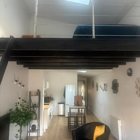 Quiet And Good Location Apartamento